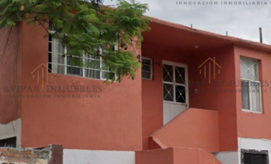 CASA EN VENTA EN QUERETARO, SATELITE SECC. ANDADORES. (ATG092)