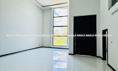 CASA EN VENTA RECAMARA EN PLANTA BAJA Y ALBERCA BOSQUES DE SAN FRANCISCO
