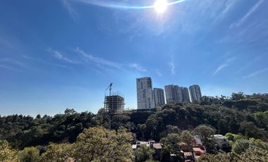 CASA EN VENTA Y/O EN RENTA MODERNA CON TERRAZA, VISTA ESPECTACULAR Y SEGURIDAD