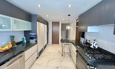 CASA EN VENTA Y/O EN RENTA MODERNA CON TERRAZA, VISTA ESPECTACULAR Y SEGURIDAD