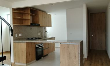 Lindo apartamento con excelente iluminación natural y amplios espacios.