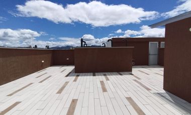 Lindo apartamento con excelente iluminación natural y amplios espacios.