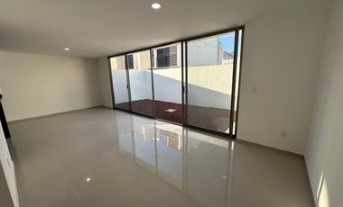 Soare II Casa NUEVA en RENTA Coto con Alberca