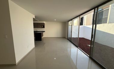 Soare II Casa NUEVA en RENTA Coto con Alberca