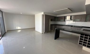 Soare II Casa NUEVA en RENTA Coto con Alberca