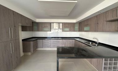 Soare II Casa NUEVA en RENTA Coto con Alberca