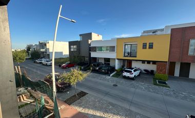 Soare II Casa NUEVA en RENTA Coto con Alberca