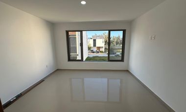 Soare II Casa NUEVA en RENTA Coto con Alberca