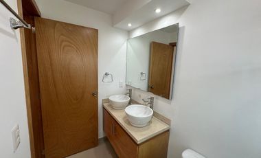 Soare II Casa NUEVA en RENTA Coto con Alberca