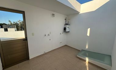 Soare II Casa NUEVA en RENTA Coto con Alberca