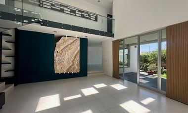 CASA EN RENTA 999 - LOMAS 1