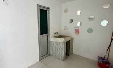 CASA EN RENTA 999 - LOMAS 1