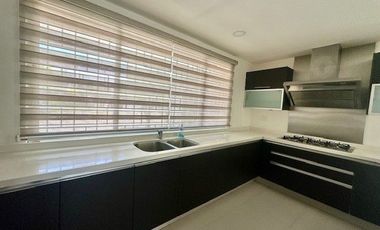 CASA EN RENTA 999 - LOMAS 1