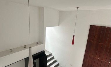 CASA EN RENTA 999 - LOMAS 1