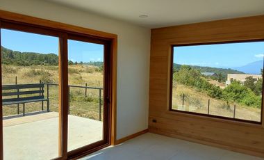 Se vende amplia casa nueva a sólo 5 km de Frutillar