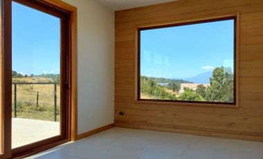 Se vende amplia casa nueva a sólo 5 km de Frutillar