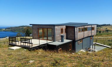 Se vende amplia casa nueva a sólo 5 km de Frutillar