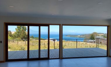 Se vende amplia casa nueva a sólo 5 km de Frutillar
