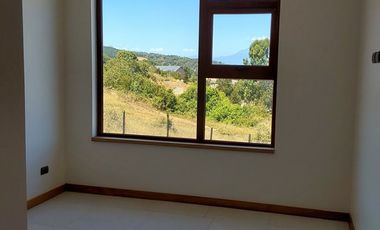Se vende amplia casa nueva a sólo 5 km de Frutillar