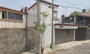 Casa en venta en Colonia Periodista, Benito Juárez CDMX precio de oportunidad, ¡Compra directamente con el Banco, no se aceptan créditos!