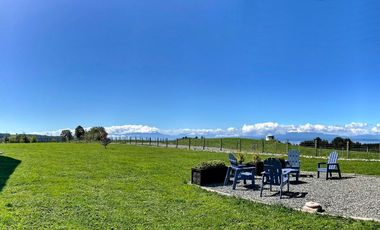 Tierra de Colonos Propiedades vende casa con espectacular vista al lago en el Sur de Chile