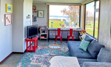 Tierra de Colonos Propiedades vende casa con espectacular vista al lago en el Sur de Chile