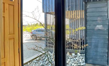 Tierra de Colonos Propiedades vende casa con espectacular vista al lago en el Sur de Chile