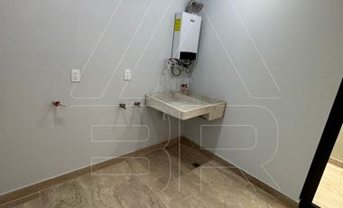 HERMOSA CASA NUEVA EN PARQUES VALLARTA