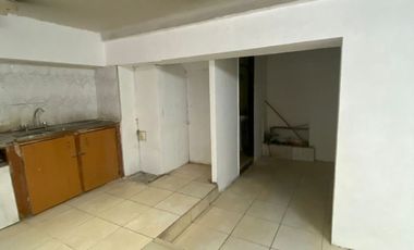 Se arrienda amplia oficina en Galería Hotel Prat, Valparaiso.