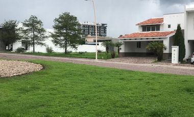 CASA AMUEBLADA EN RENTA EN LA CAMPIÑA DEL BOSQUE
