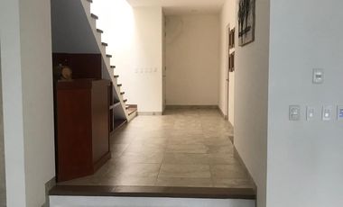 CASA AMUEBLADA EN RENTA EN LA CAMPIÑA DEL BOSQUE