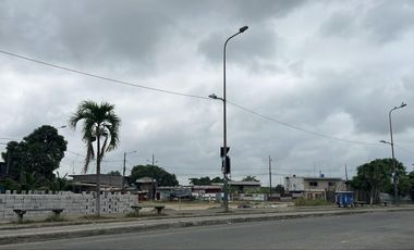 Venta terreno para uso comercial, gasolinera - Babahoyo (Viaducto)