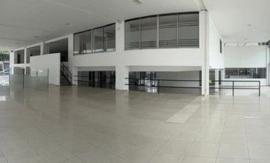 ALQUILO LOCAL COMERCIAL 4692 M2 JORGE ISAACS