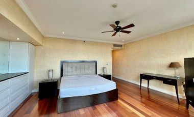 ONE ROXAS TRIANGLE: 3BR FOR SALE, Forbes unit, 313 sqm, with balcony, 3 parking, P132M