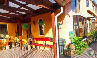 SE VENDE AMPLIA CASA EN SECTOR SAGRADOS CORAZONES / VILLA MAITEN