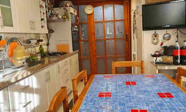 SE VENDE AMPLIA CASA EN SECTOR SAGRADOS CORAZONES / VILLA MAITEN
