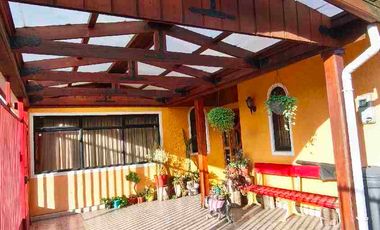 SE VENDE AMPLIA CASA EN SECTOR SAGRADOS CORAZONES / VILLA MAITEN