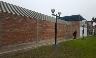 OCASION TERRENO FRENTE A PARQUE, DOS FRENTES