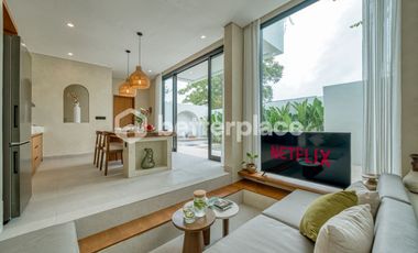 Cozy & Contemporary One Bedroom Villa in High Demand Area