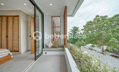 Cozy & Contemporary One Bedroom Villa in High Demand Area