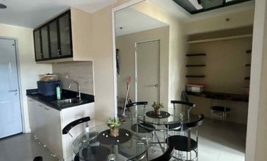 FULLY FURNISHED 1BR CONDO FOR SALE IN QUEZON CITY - NEAR ATENEO, MIRIAM COLLEGE AND UP DILIMAN