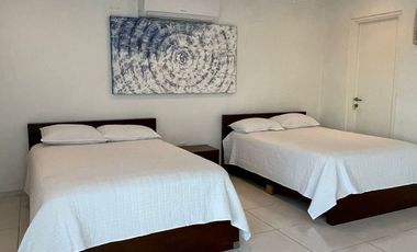 Casa en venta en la playa frente al mar en progreso