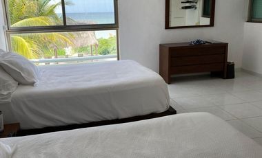 Casa en venta en la playa frente al mar en progreso