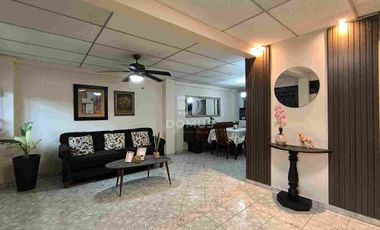 En venta Casa Amplia de 4 DORMITORIOS, Orquídeas