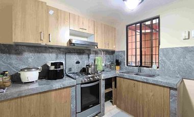 En venta Casa Amplia de 4 DORMITORIOS, Orquídeas