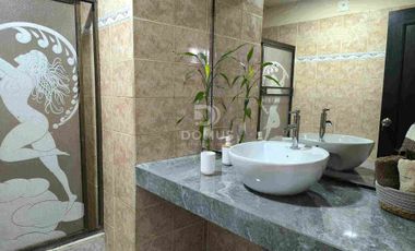 En venta Casa Amplia de 4 DORMITORIOS, Orquídeas