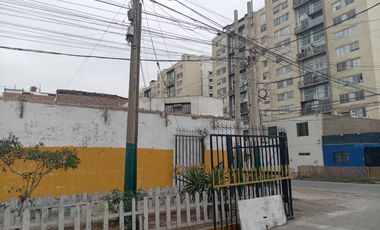 VENDO TERRENO, 487.25 M2, EN ESQUINA, ZONIFICACION CZ – RDA, 12 PISOS