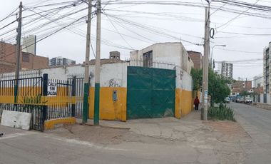 VENDO TERRENO, 487.25 M2, EN ESQUINA, ZONIFICACION CZ – RDA, 12 PISOS