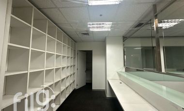 Arriendo Oficina de Alta Gama en Zona Financiera, Sector Empresarial