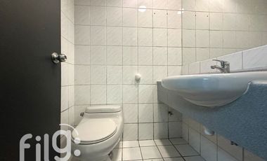 Arriendo Oficina de Alta Gama en Zona Financiera, Sector Empresarial